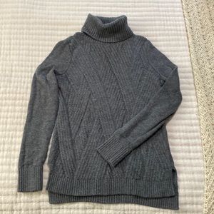 Banana Republic Turtleneck Sweater - XS
